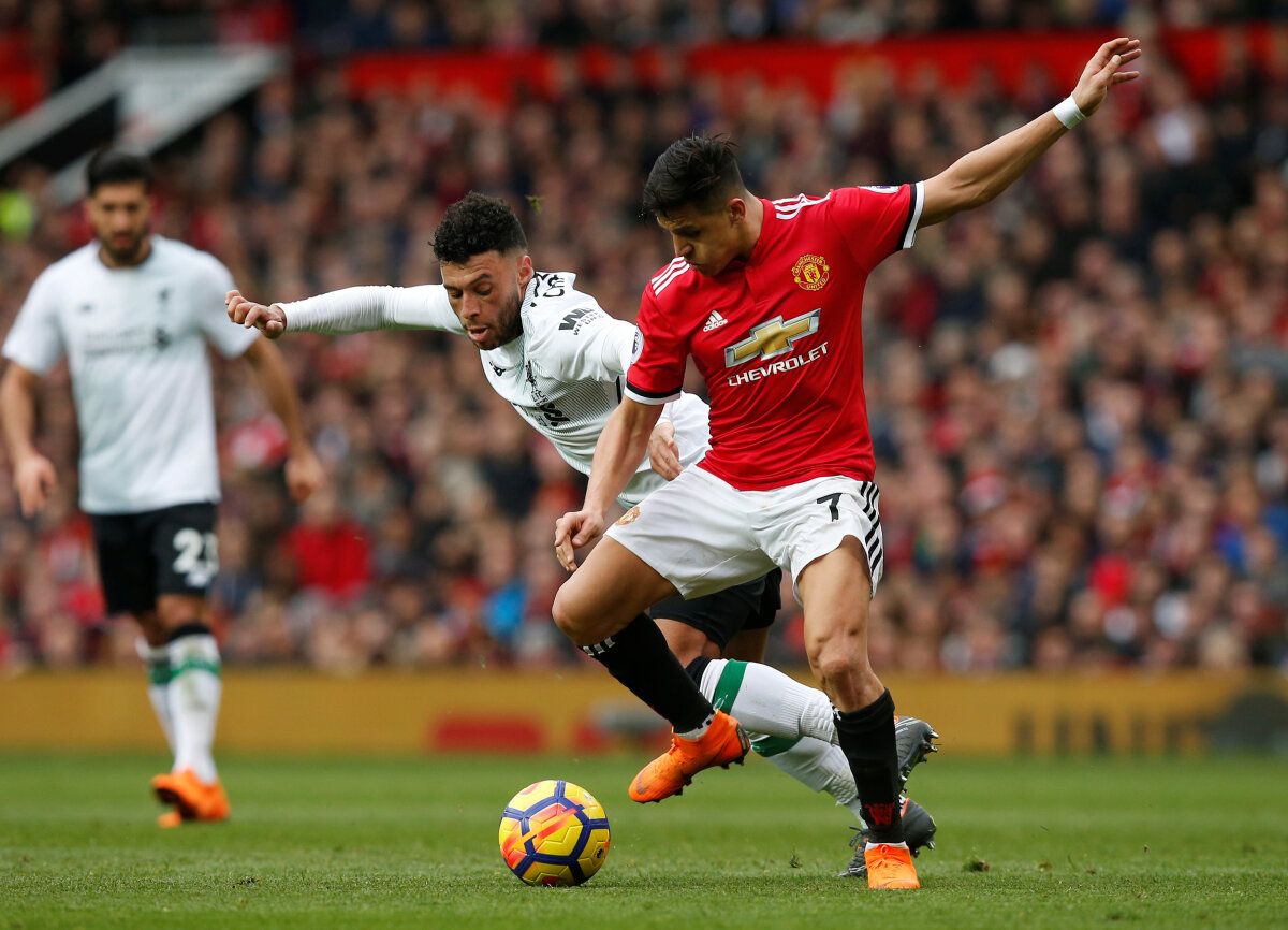 VIDEO + FOTO » Manchester United se impune în fața lui Liverpool, 2-1! Rashford a marcat golurile "diavolilor" » Echipa lui Mourinho se distanțează de rivală
