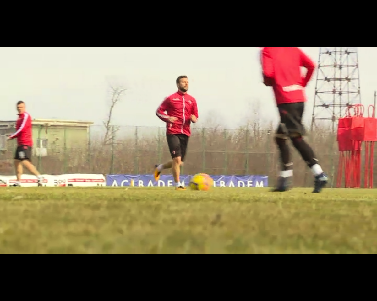VIDEO+FOTO Primele imagini cu Răzvan Raț în echipamentul lui Dinamo! Ce a declarat antrenorul Florin Bratu
