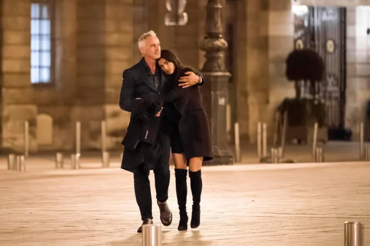 FOTO Tânăra iubită l-a făcut tată la 51 de ani » Momente fericite pentru un fost fotbalist legendar