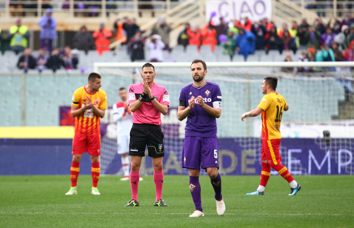 GALERIE FOTO + VIDEO Momente emoționante înaintea meciului Fiorentina - Benevento: Alin Toșca, profund marcat