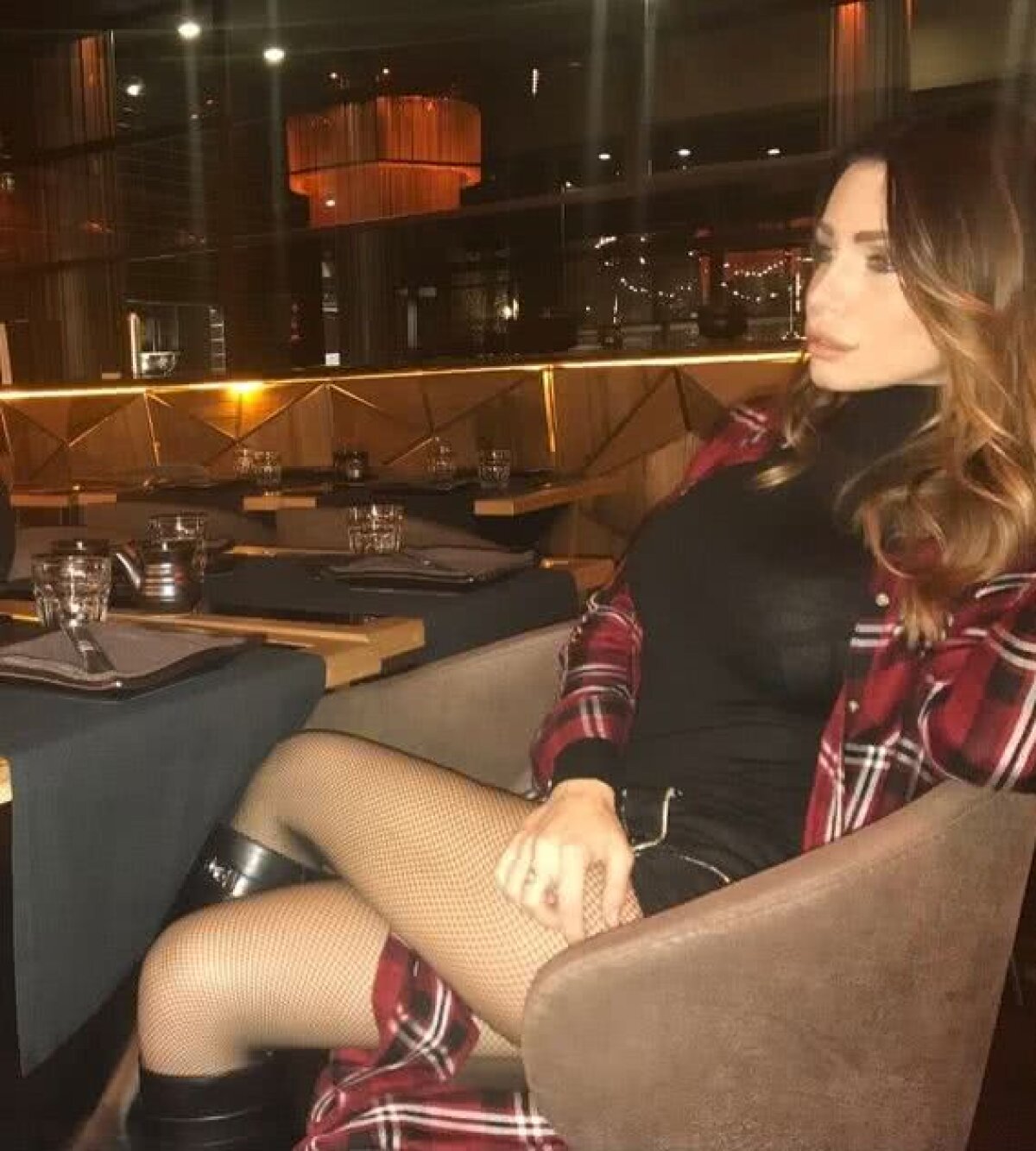 FOTO O fană de milioane! Cea mai sexy microbistă giallorossa vrea în finala Ligii Campionilor