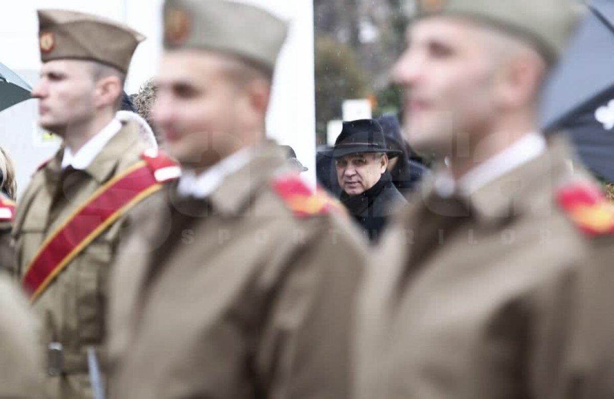 VIDEO+FOTO Ultimul drum al lui Ion Voinescu » Fostul mare portar a fost înmormântat astăzi cu steagul Stelei și onoruri militare