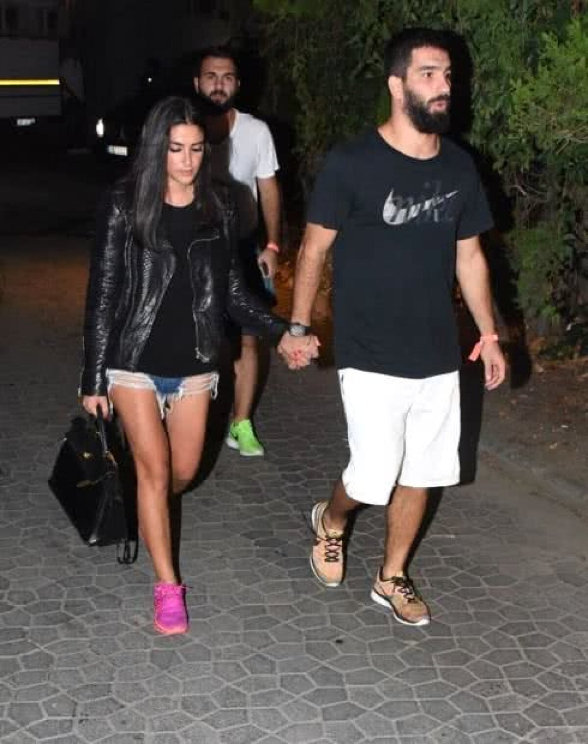 GALERIE FOTO Cum arată noua soție a lui Arda Turan! Prezență surpriză la nunta celor doi 