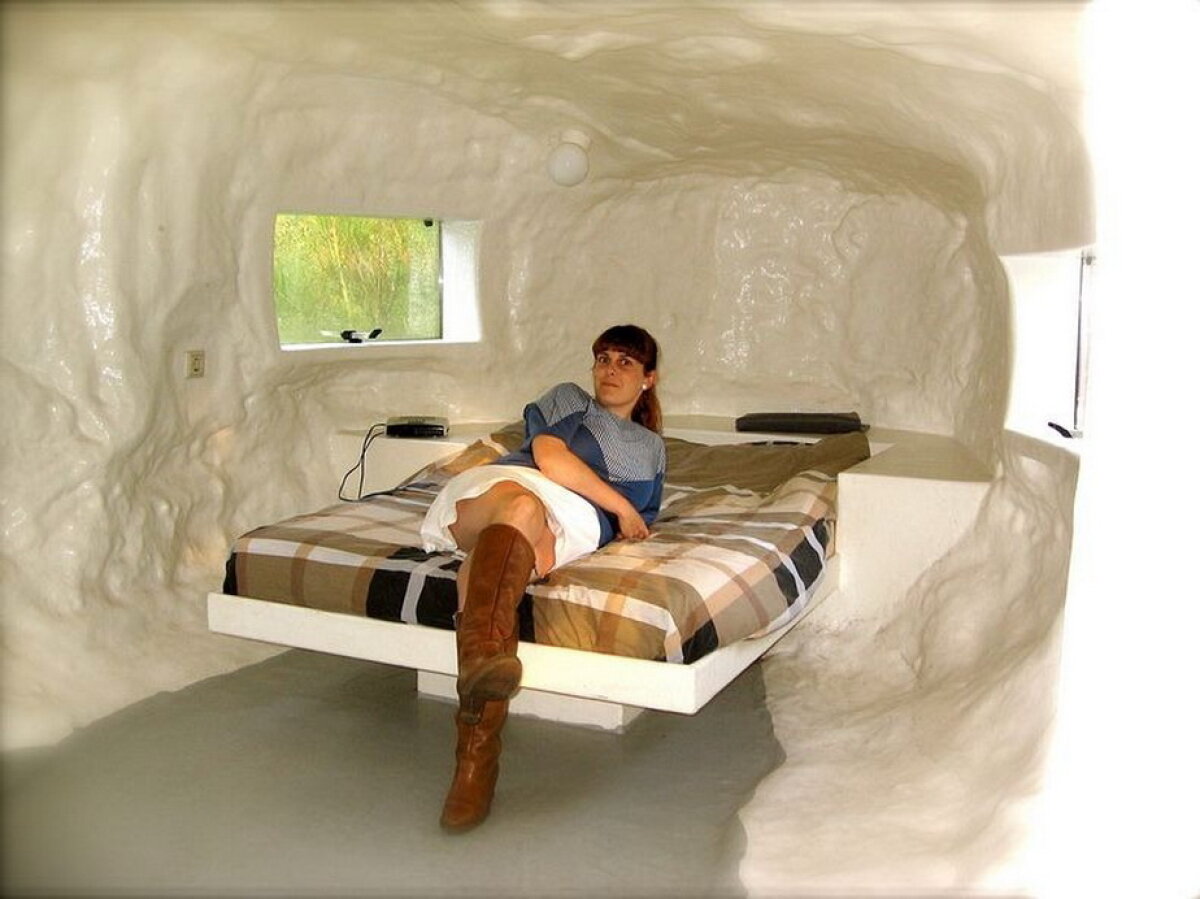 FOTO & VIDEO A fost construit cel mai scârbos hotel din lume! Este în formă de anus