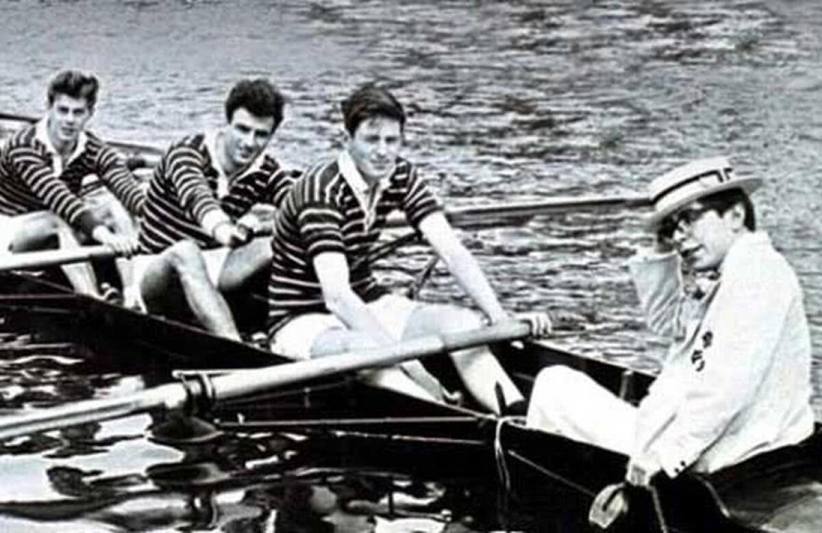 A murit Stephen Hawking » Legăturile sale cu lumea sportului: a fost în echipa de canotaj a Universității Oxford