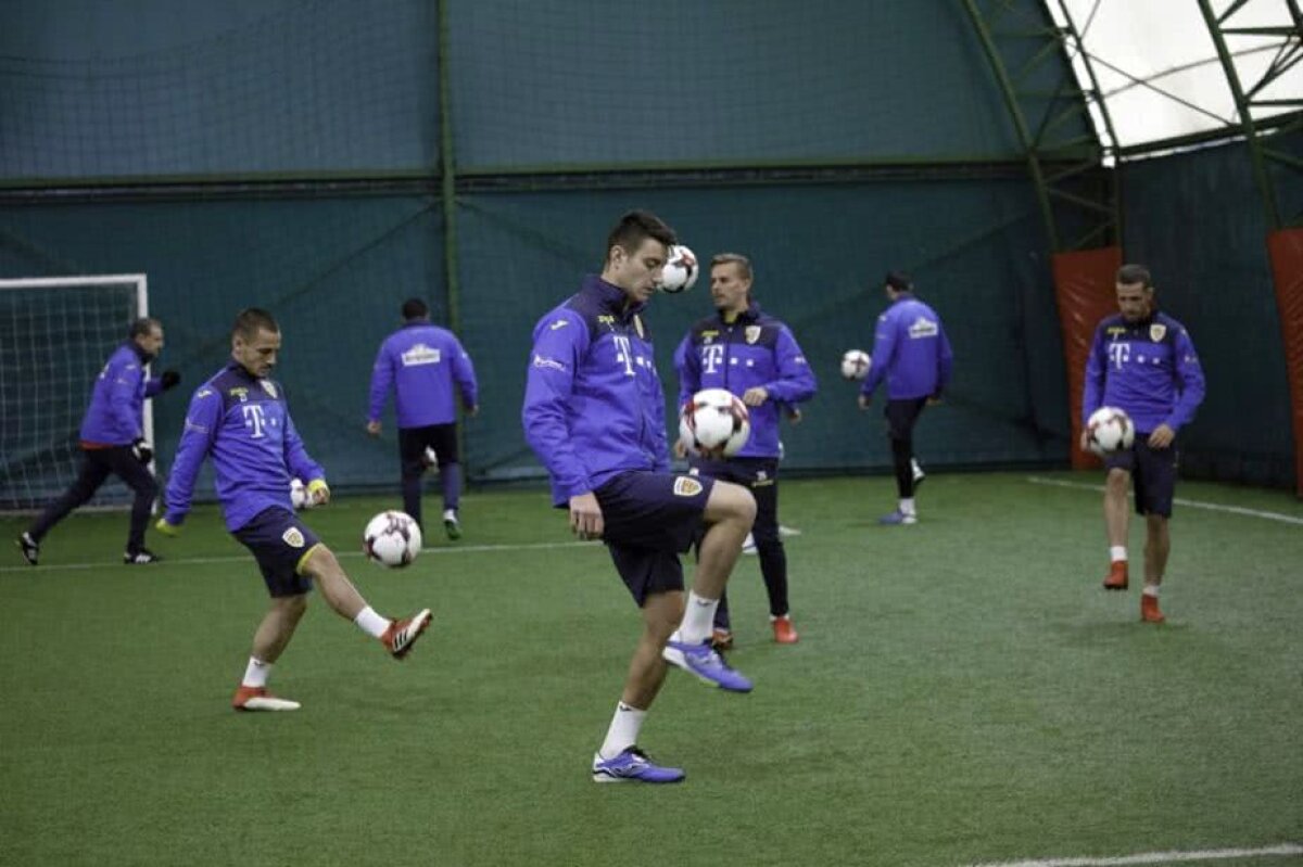 GALERIE FOTO Antrenamente pentru naționala României înaintea meciurilor cu Israel și Suedia: unul în sală, celălalt în balon 