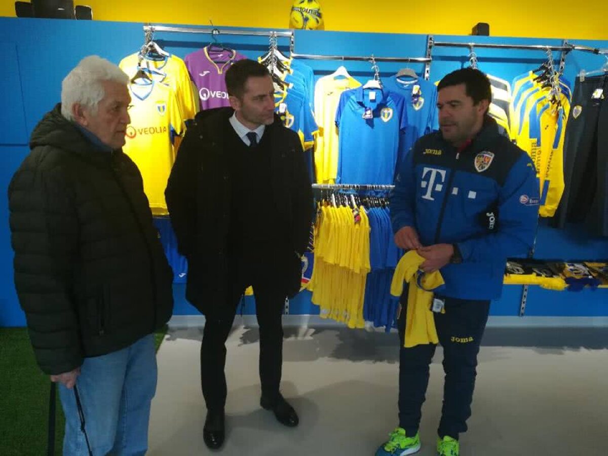 VIDEO Antrenament pe "Ilie Oană" pentru naționala României. Cosmin Contra a profitat din plin de vizită 