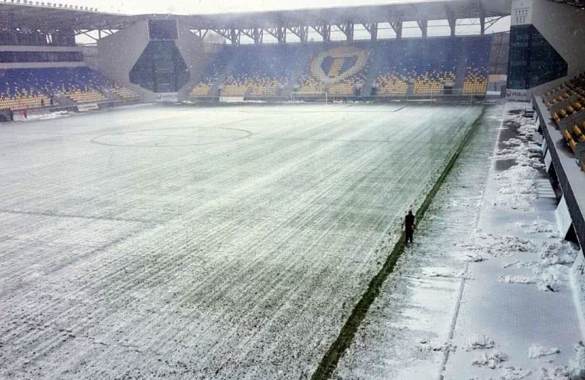 UPDATE FOTO Partidele Turului de Elită au fost amânate! Cum arată stadionul pe care azi trebuie să se joace meciurile naționalelor sub 19 ani 