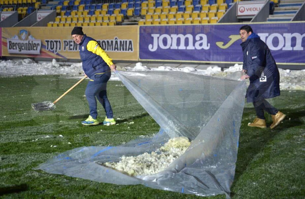 EXCLUSIV/FOTO Imagini ANTOLOGICE de pe "Ilie Oană" » Ce nume IMENS dădea la lopată înainte de România - Serbia de la Turul de Elită