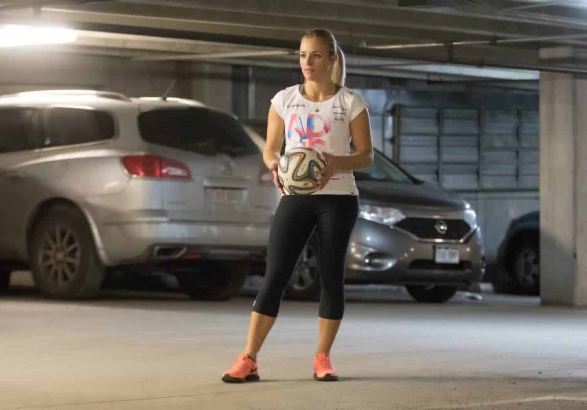 FOTO S-a despărțit pentru Lara! Un star din Serie A a renunțat la soția lui pentru o schioare