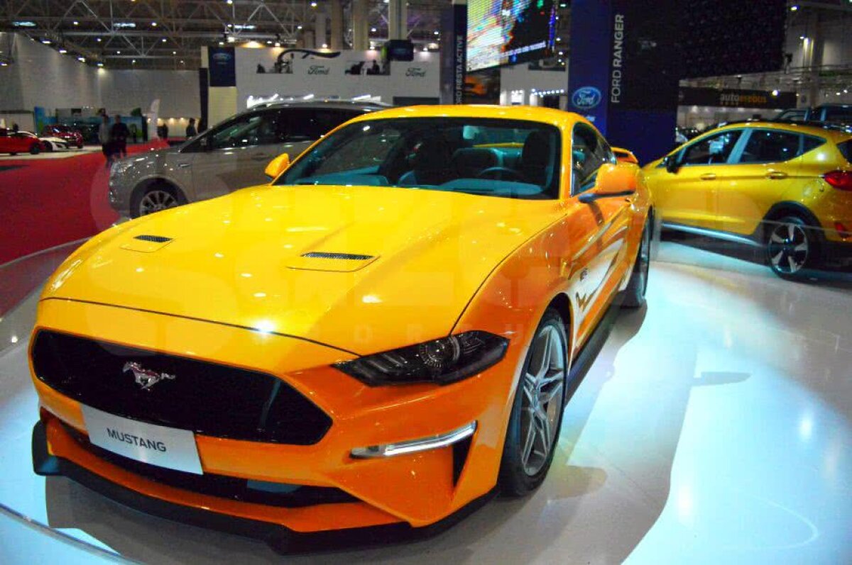 VIDEO + FOTO Cele mai tari mașini sunt la București! Imagini de la Salonul Internațional Auto: cum arată Bentley Bentayga sau noul Rolls-⁠Royce Phantom 