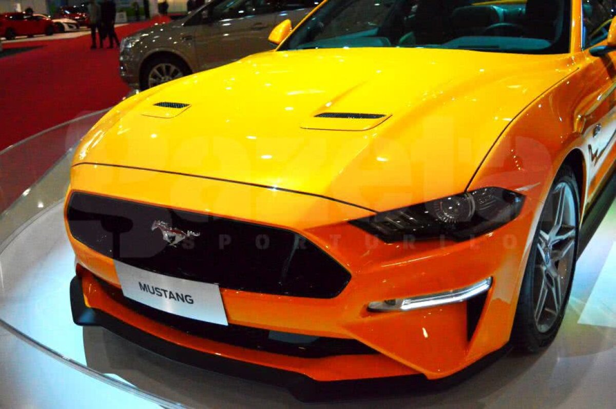 VIDEO + FOTO Cele mai tari mașini sunt la București! Imagini de la Salonul Internațional Auto: cum arată Bentley Bentayga sau noul Rolls-⁠Royce Phantom 