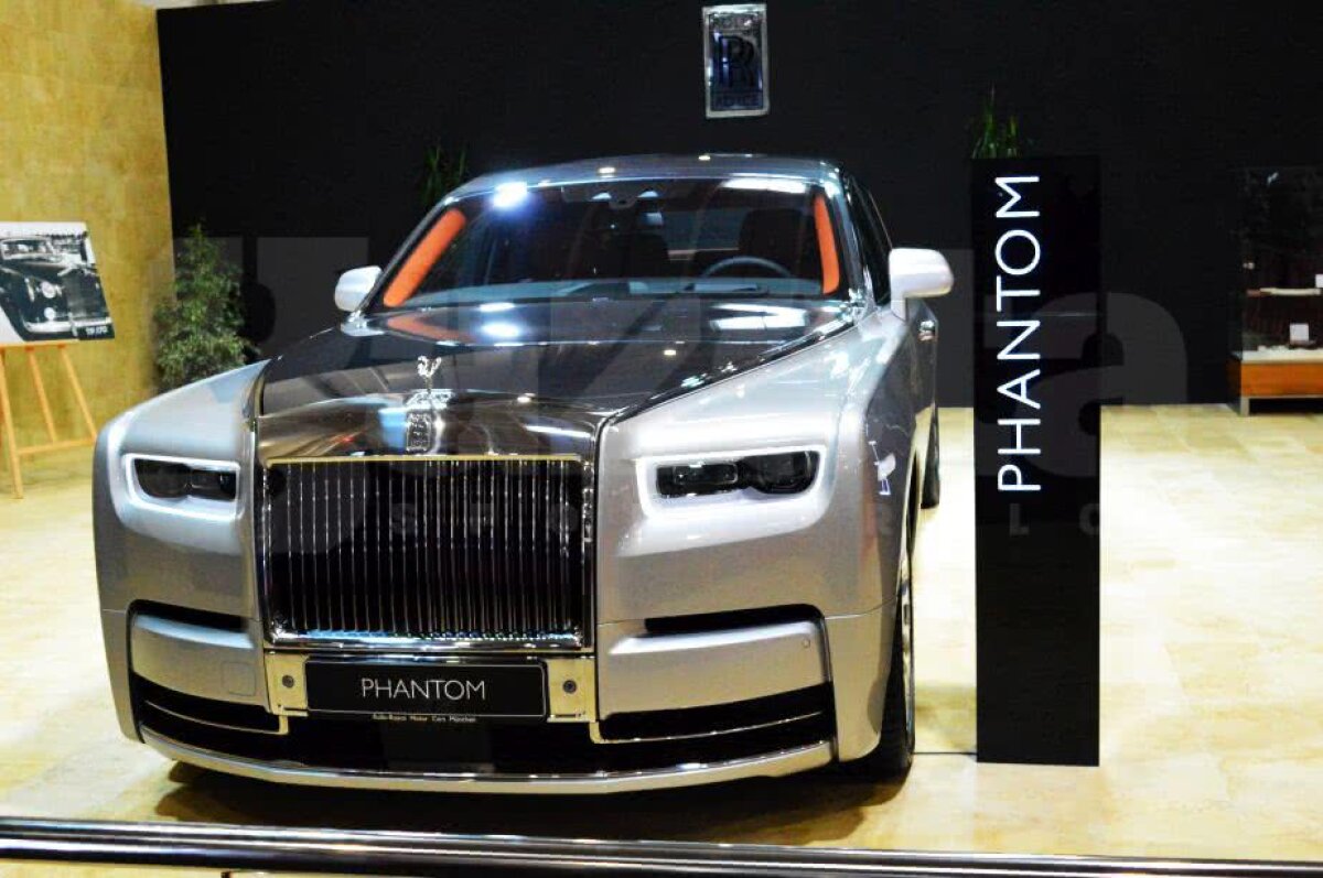 VIDEO + FOTO Cele mai tari mașini sunt la București! Imagini de la Salonul Internațional Auto: cum arată Bentley Bentayga sau noul Rolls-⁠Royce Phantom 