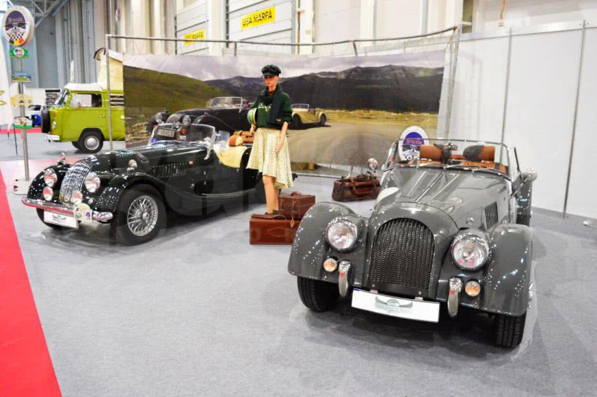 VIDEO + FOTO Cele mai tari mașini sunt la București! Imagini de la Salonul Internațional Auto: cum arată Bentley Bentayga sau noul Rolls-⁠Royce Phantom 