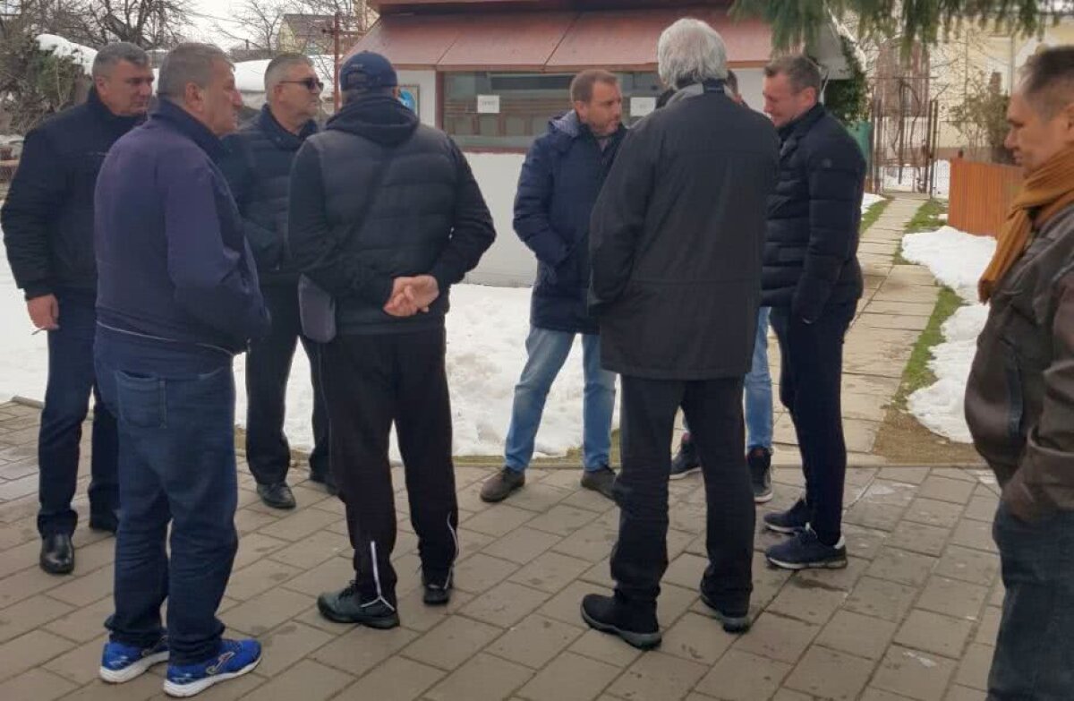 VIDEO + FOTO Nicolae Tilihoi a murit la 61 de ani! Corpul legendei Craiovei Maxima a fost depus la Biserica Sfinții Apostoli » Balaci: "Nae a mai trăit 3 ani și 7 luni datorită lui Iorgulescu"