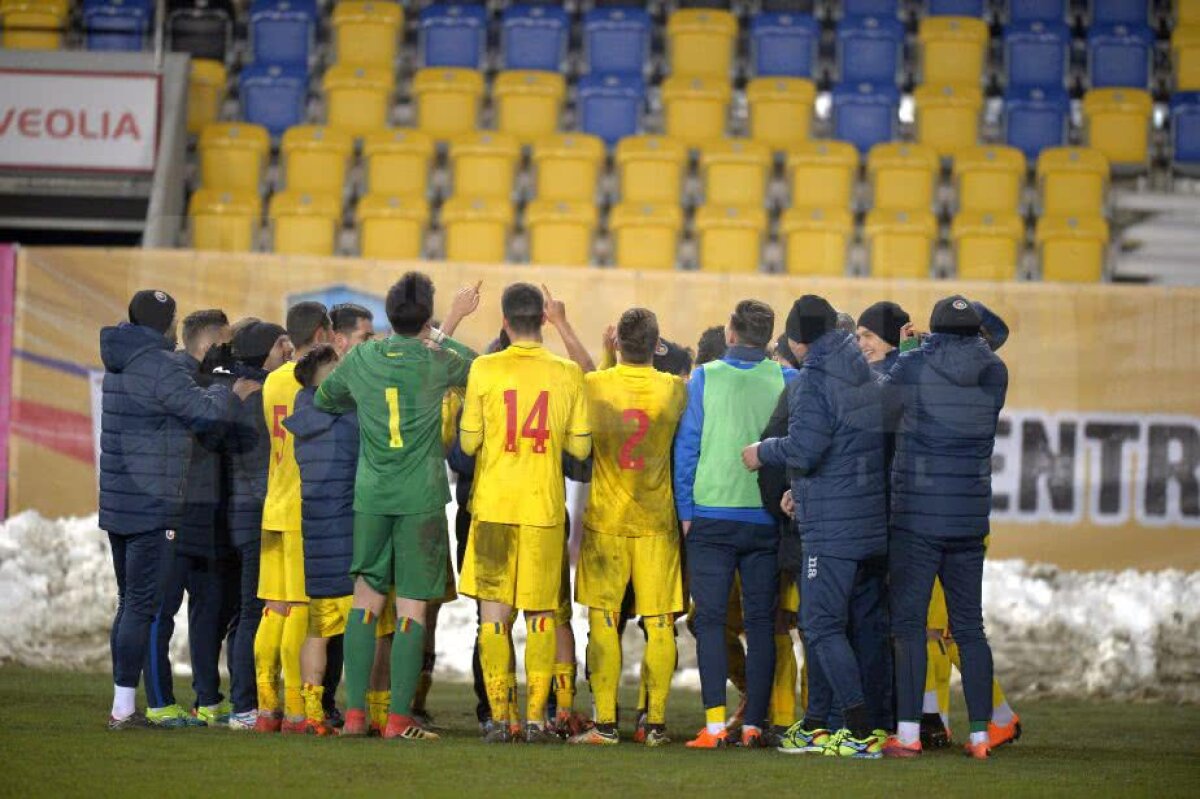 FOTO Gest unic la finalul meciului România U19 - Suedia U19 » Selecționerul Adrian Boingiu a părăsit terenul în lacrimi