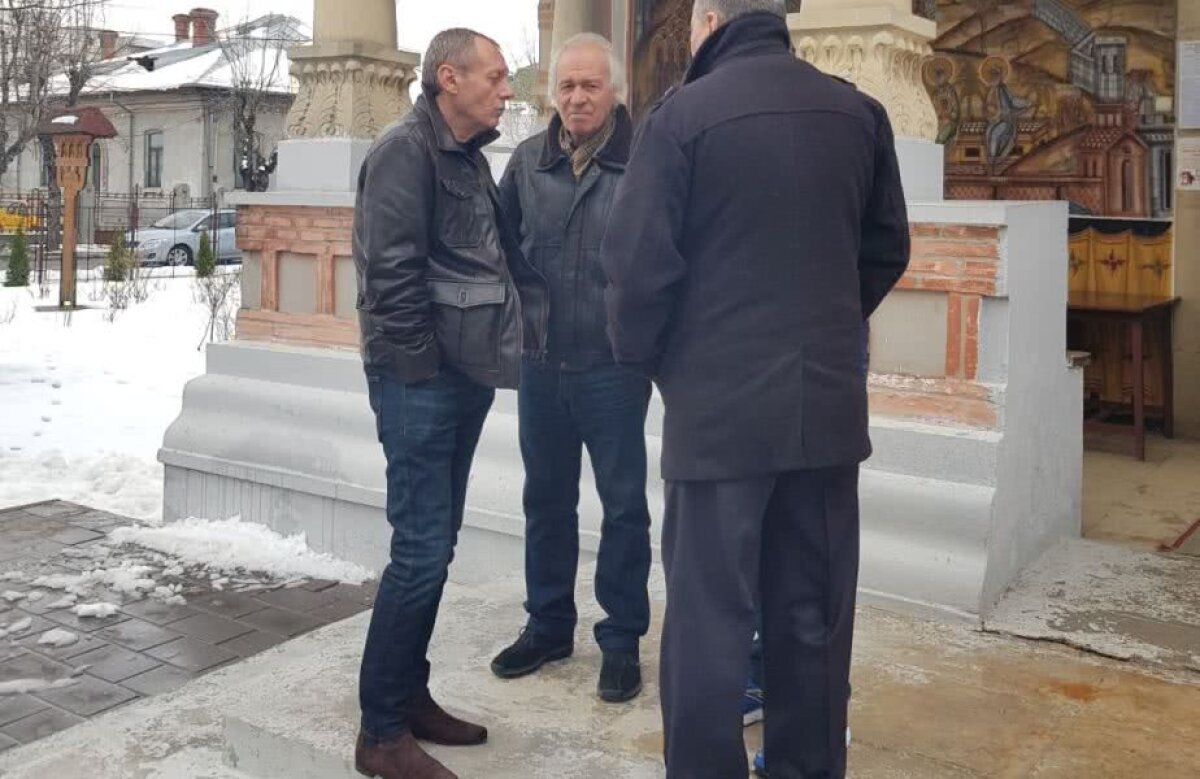 VIDEO + FOTO Nicolae Tilihoi a murit la 61 de ani! Corpul legendei Craiovei Maxima a fost depus la Biserica Sfinții Apostoli » Balaci: "Nae a mai trăit 3 ani și 7 luni datorită lui Iorgulescu"