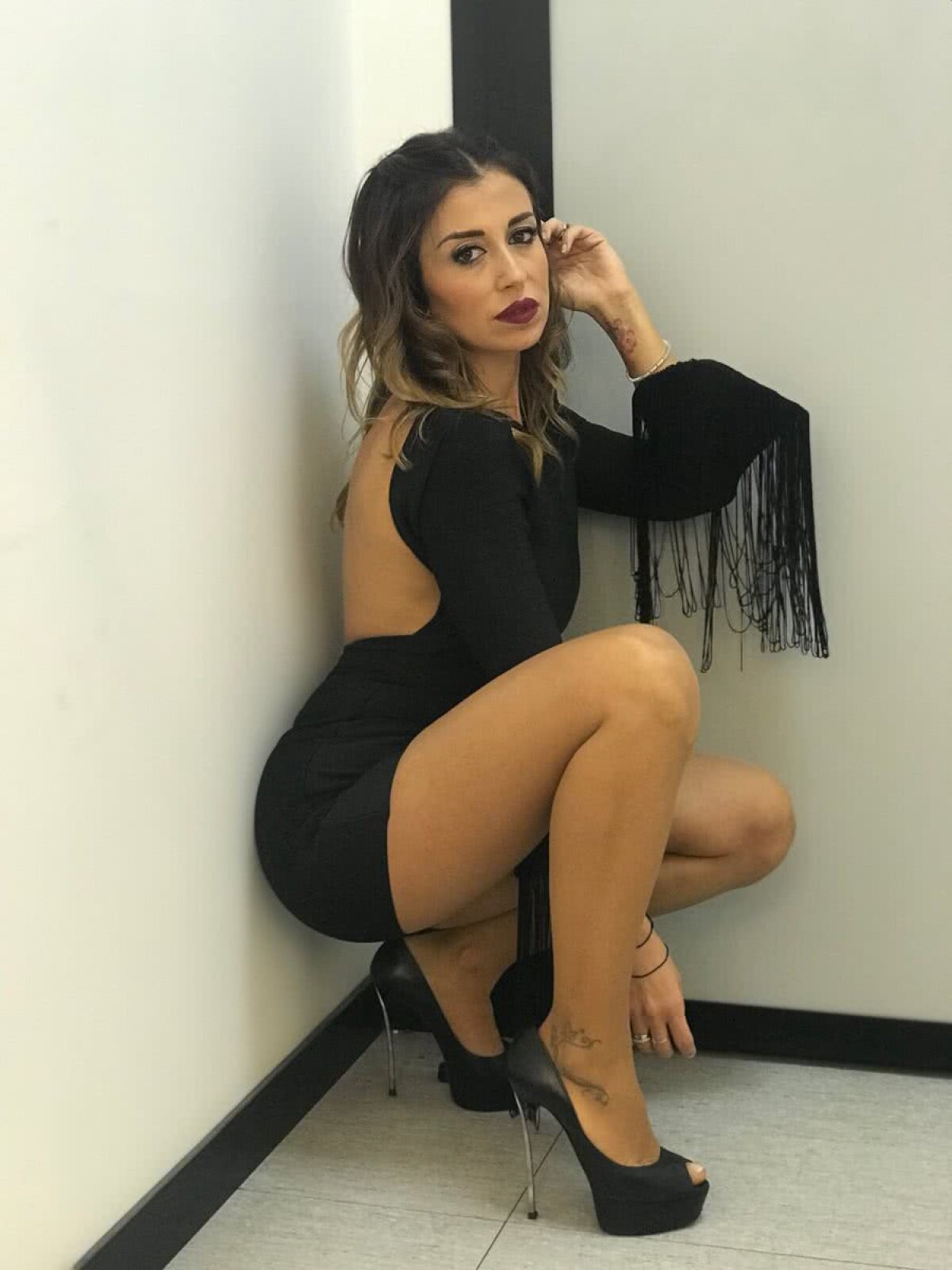 FOTO Roberta se pregătește de Barca » Blonda sexy de pe "Olimpico" așteaptă duelul cu trupa lui Messi 