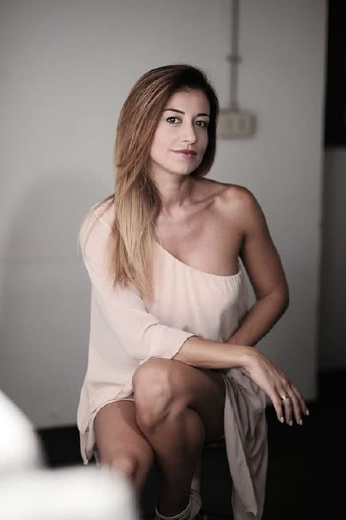 FOTO Roberta se pregătește de Barca » Blonda sexy de pe "Olimpico" așteaptă duelul cu trupa lui Messi 