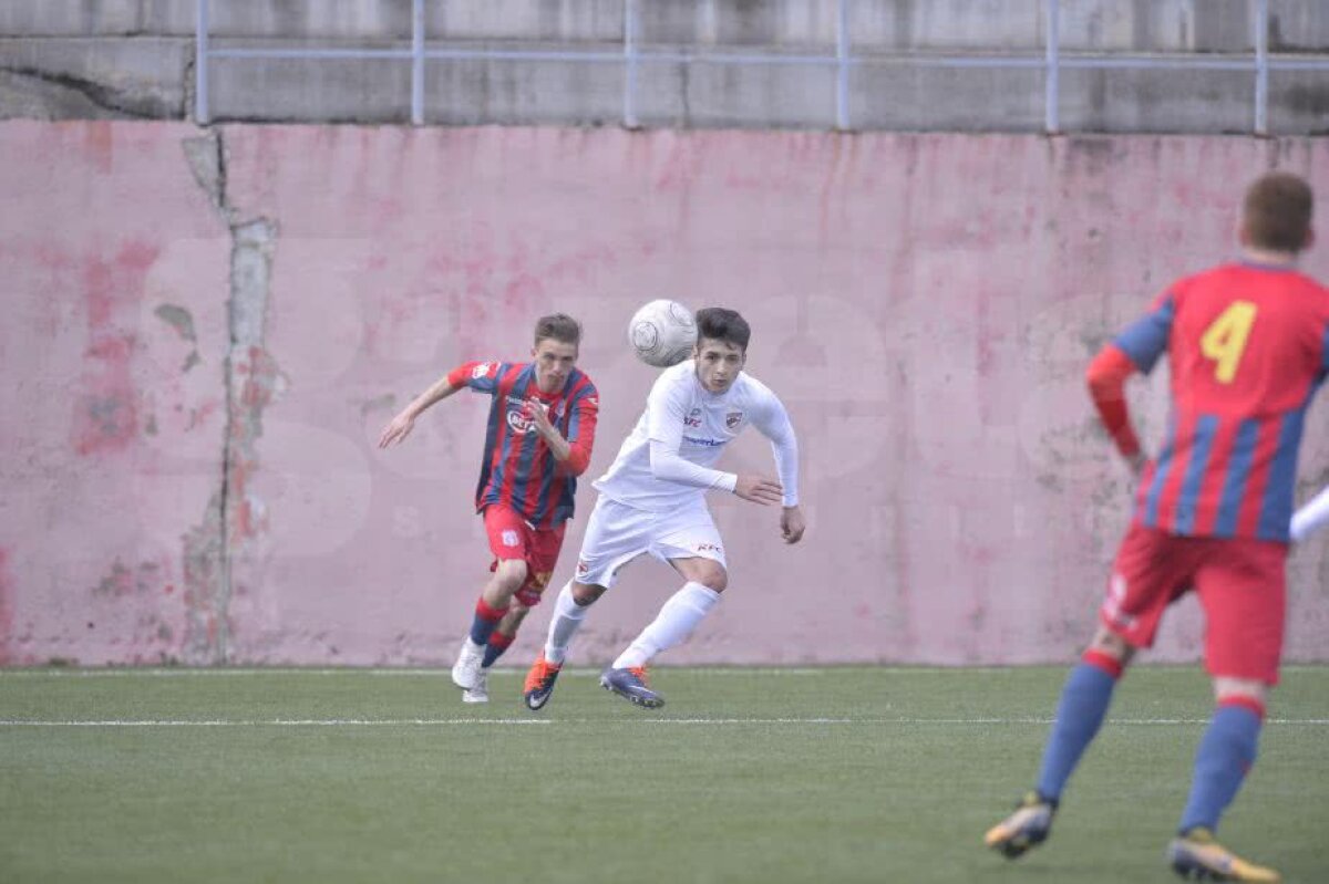 GALERIE FOTO Surpriză uriașă în Liga a 4-a! Steaua s-a încurcat cu Dinamo și Academia Rapid ia avans