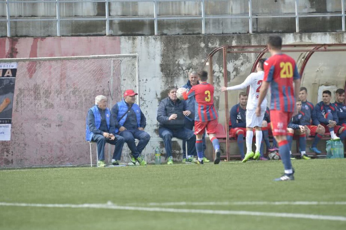 GALERIE FOTO Surpriză uriașă în Liga a 4-a! Steaua s-a încurcat cu Dinamo și Academia Rapid ia avans