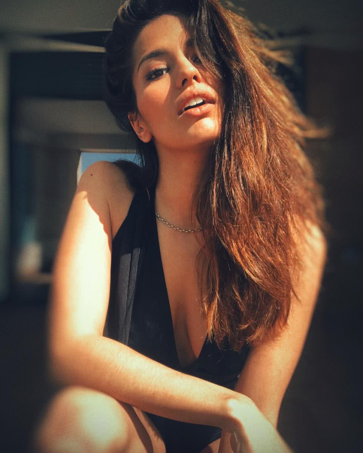 FOTO Amenințată cu moartea de fanii lui Real » Ea e acuzată că lasă fără vlagă o vedetă a "galacticilor"!