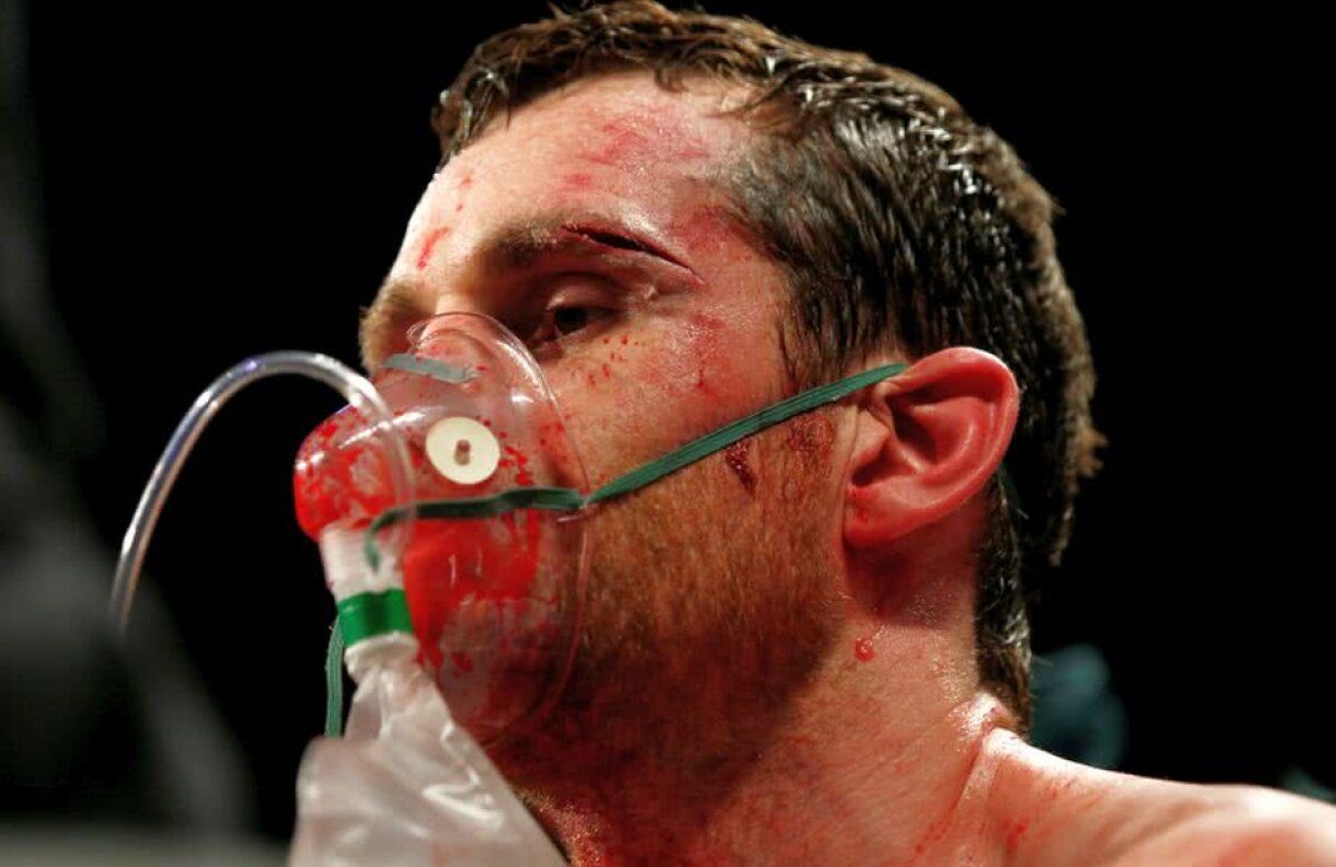 VIDEO + FOTO » KO devastator reușit de Povetkin! Adversarul a avut nevoie de ingrijiri medicale