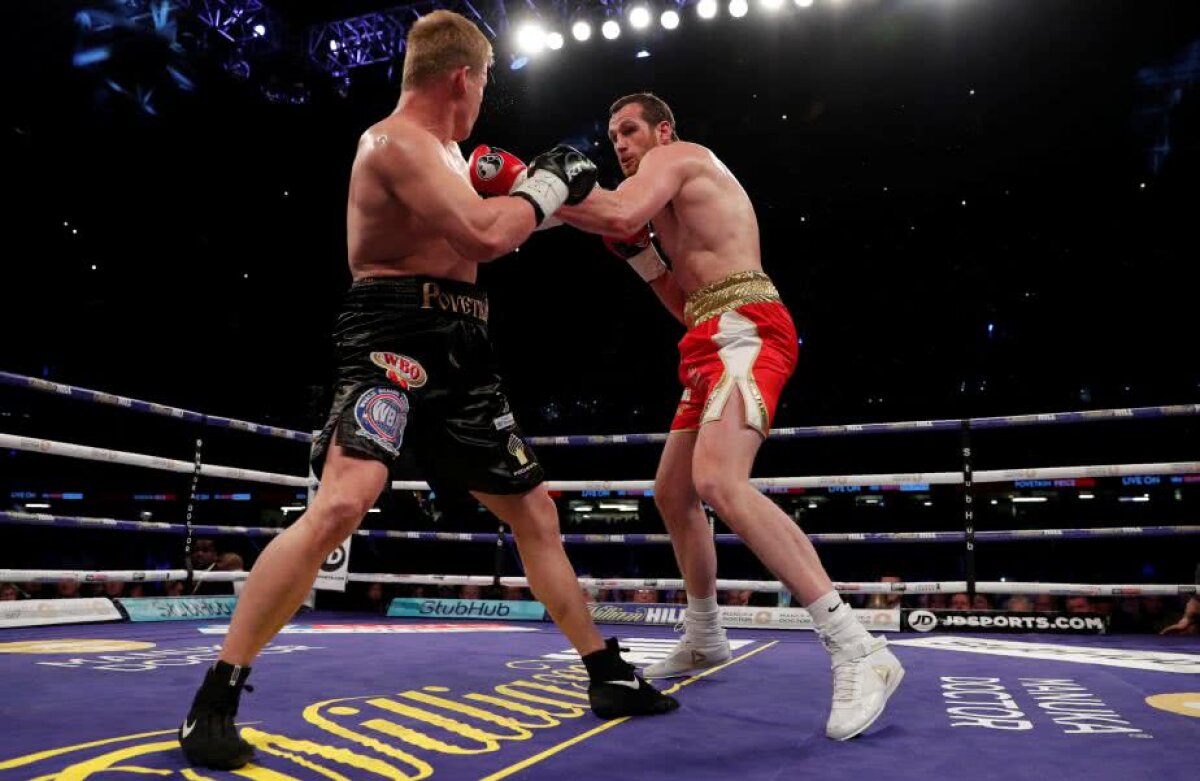 VIDEO + FOTO » KO devastator reușit de Povetkin! Adversarul a avut nevoie de ingrijiri medicale