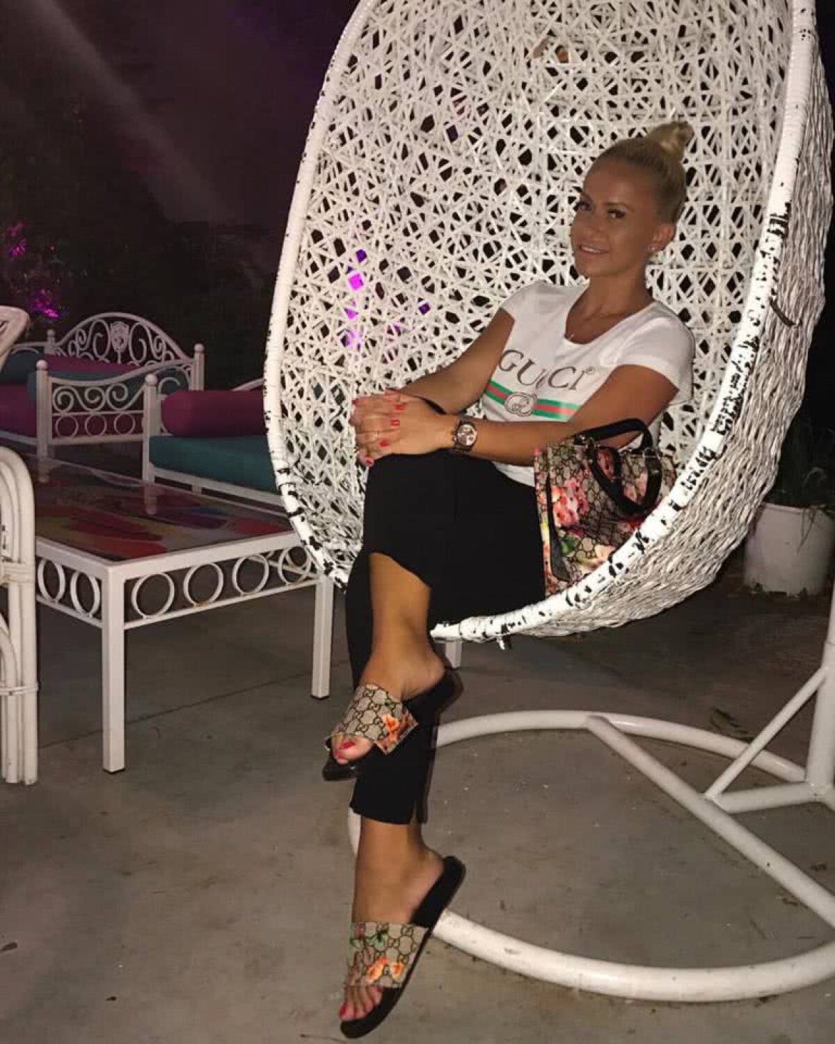 FOTO SUPER HOT Anda Adam e pasionată de fitness: "Facem sport degeaba, dacă după antrenament mâncăm patru savarine!"