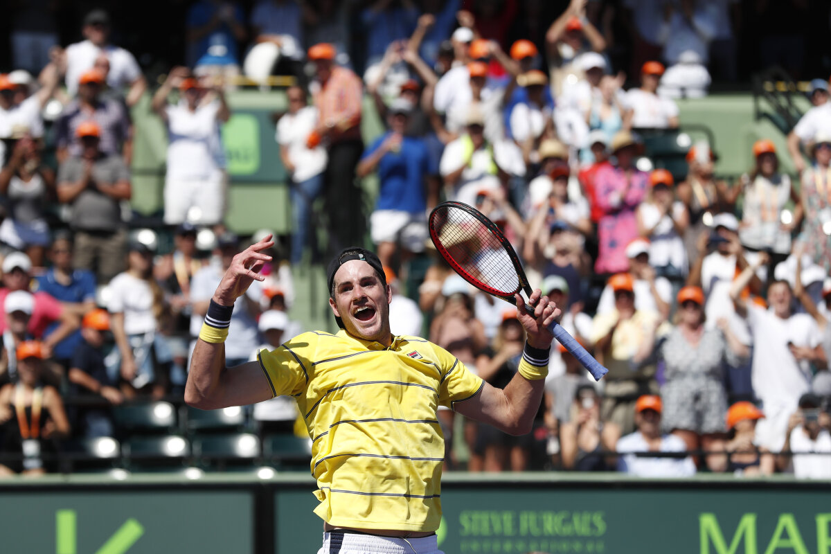 GALERIE FOTO John Isner revine spectaculos în fața lui Zverev și câștigă cel mai important titlu din carieră