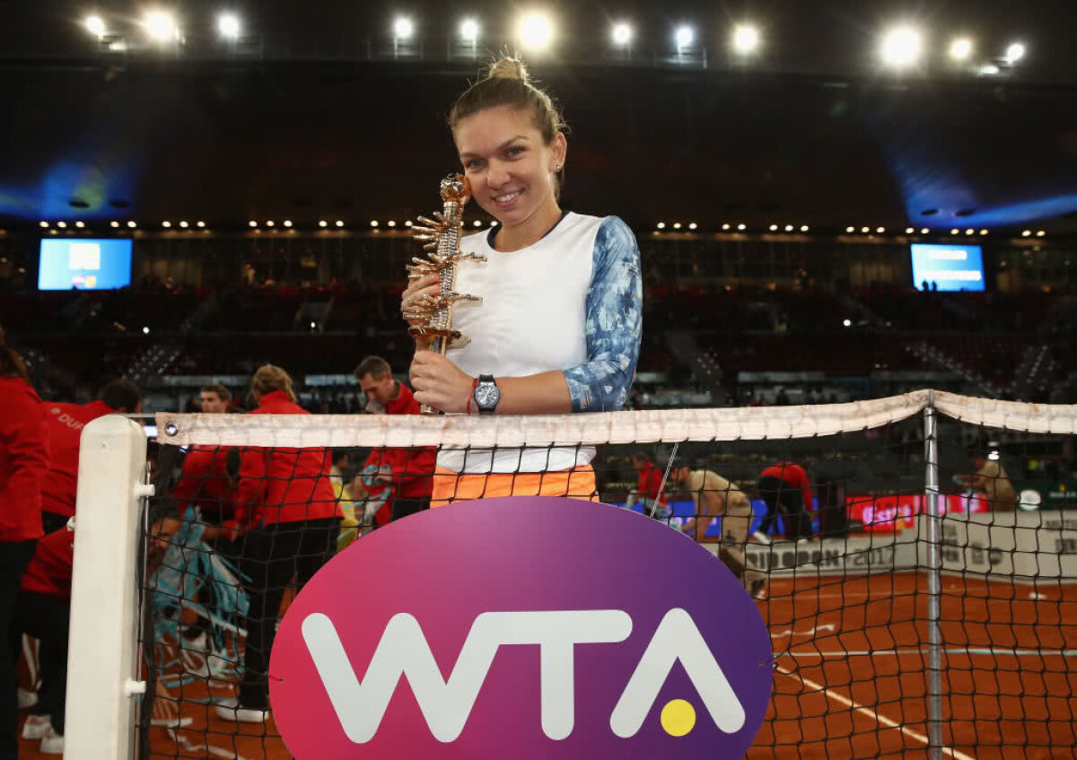 FOTO Prima imagine cu Simona Halep pe zgură: "E locul meu favorit"