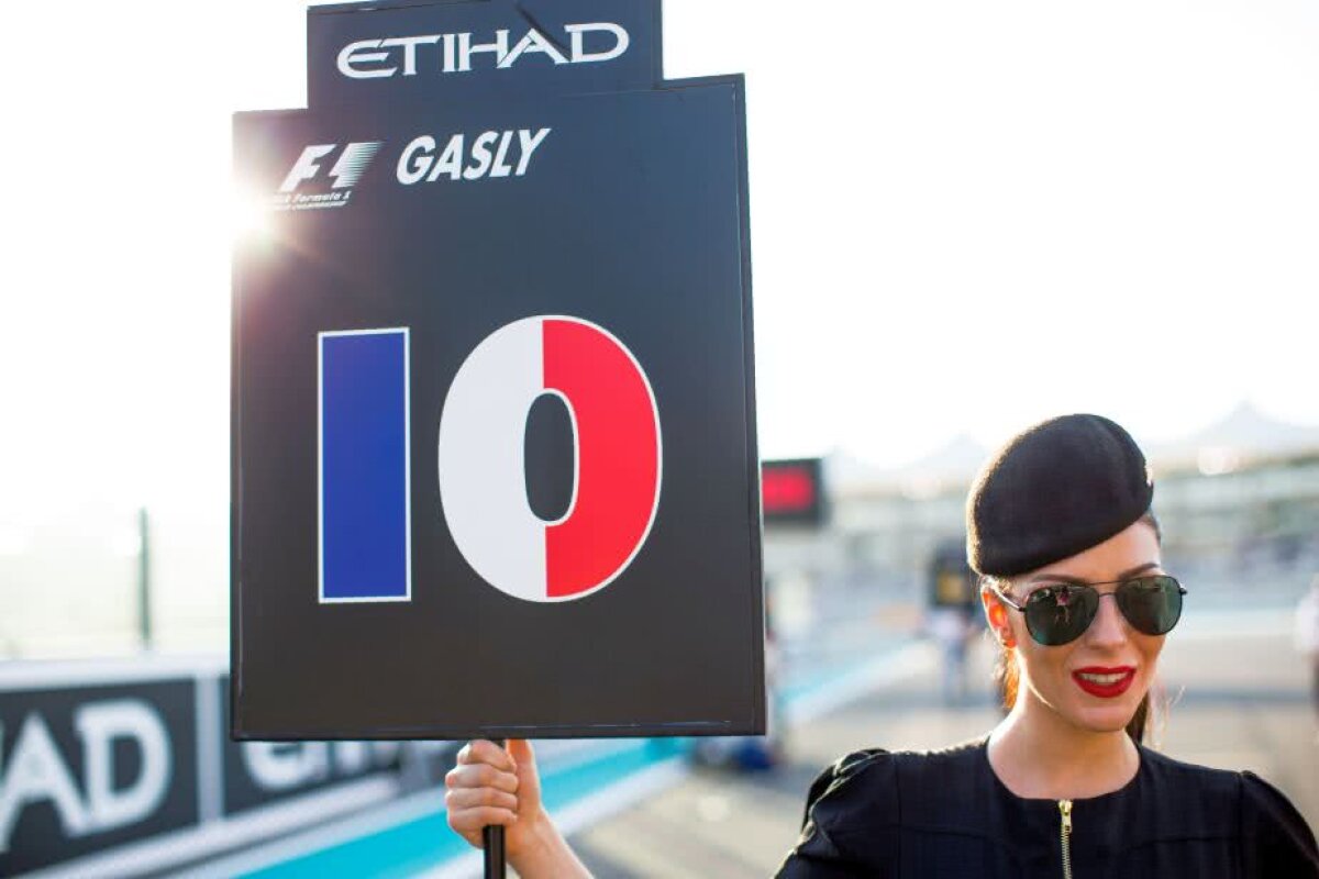GALERIE FOTO Piloții din Formula 1 critică noua regulă impusă în "Marele Circ": "Nu-mi dau seama cum o fată frumoasă poate deranja pe cineva"