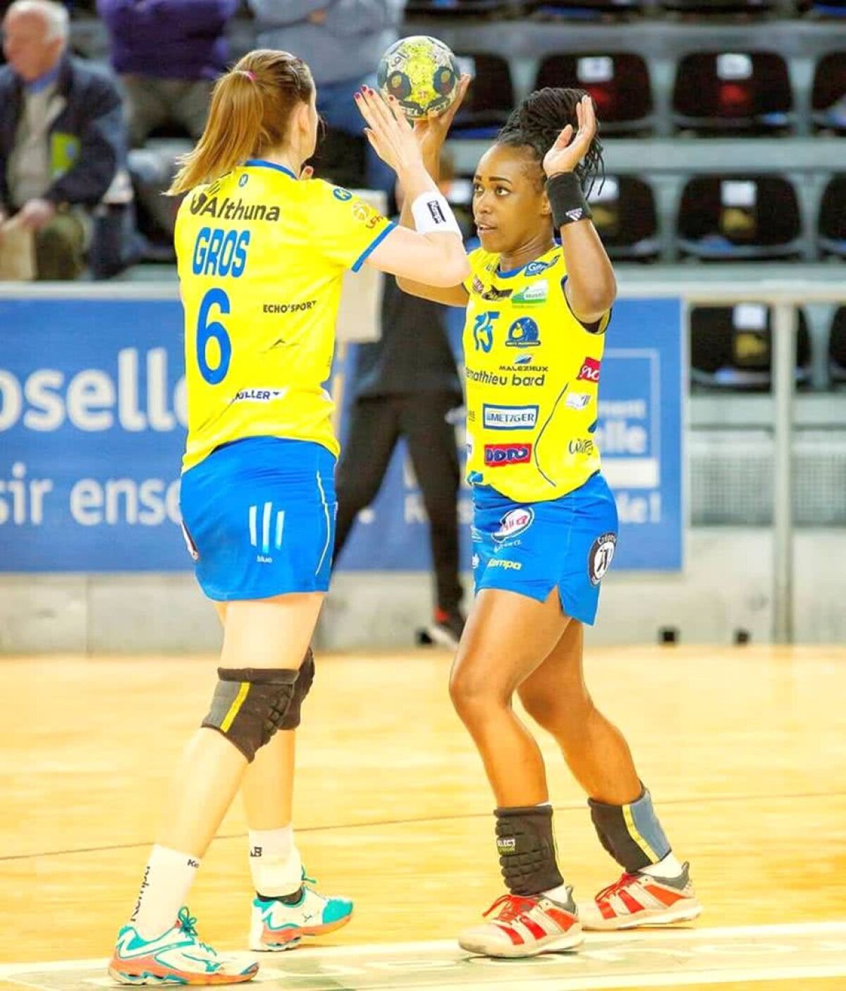 CSM BUCUREȘTI - METZ // Încep emoțiile! Specialistul GSP în handbal face prezentarea lui Metz, adversara lui CSM de mâine: 21 de titluri, prima echipă în fustițe și 6 campioane mondiale