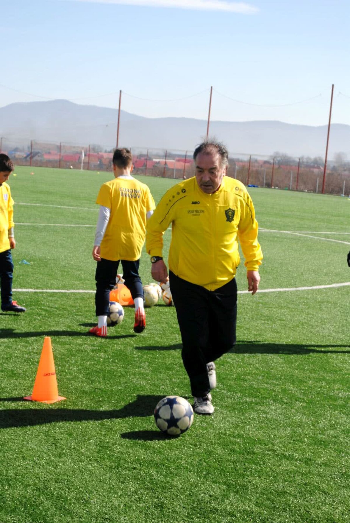 FOTO Colaborare inedită între un club din România și școala de fotbal a lui Marcel Răducanu