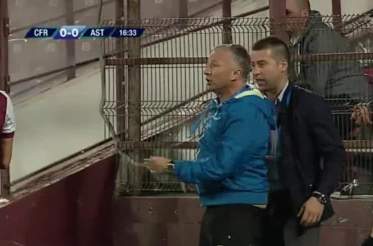 VIDEO + FOTO Dan Petrescu, ieşire reprobabilă în meciul cu Astra »  Ce a avut de reproşat "Bursucul"