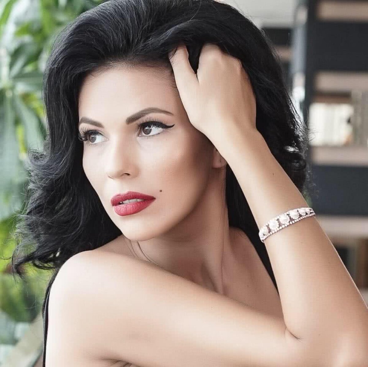 FOTO Dănciulescu n-o iubește numai pe Dinamo » Dezvăluire în tabloid: "E în tandrețuri cu fosta soție a unui ex-stelist!"