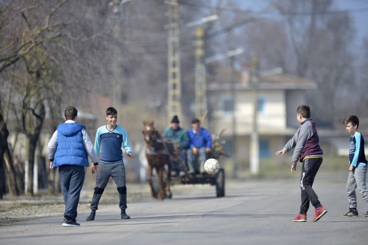 Votul lor contează la fel // Special GSP: Pe cine mizează la alegerile FRF echipa din cel mai mic sat din fotbalul românesc: "La vot vom fi eu și Dumnezeu" + Povești cu Golofca și Amorim: "Zicea că nu vrea să alerge"