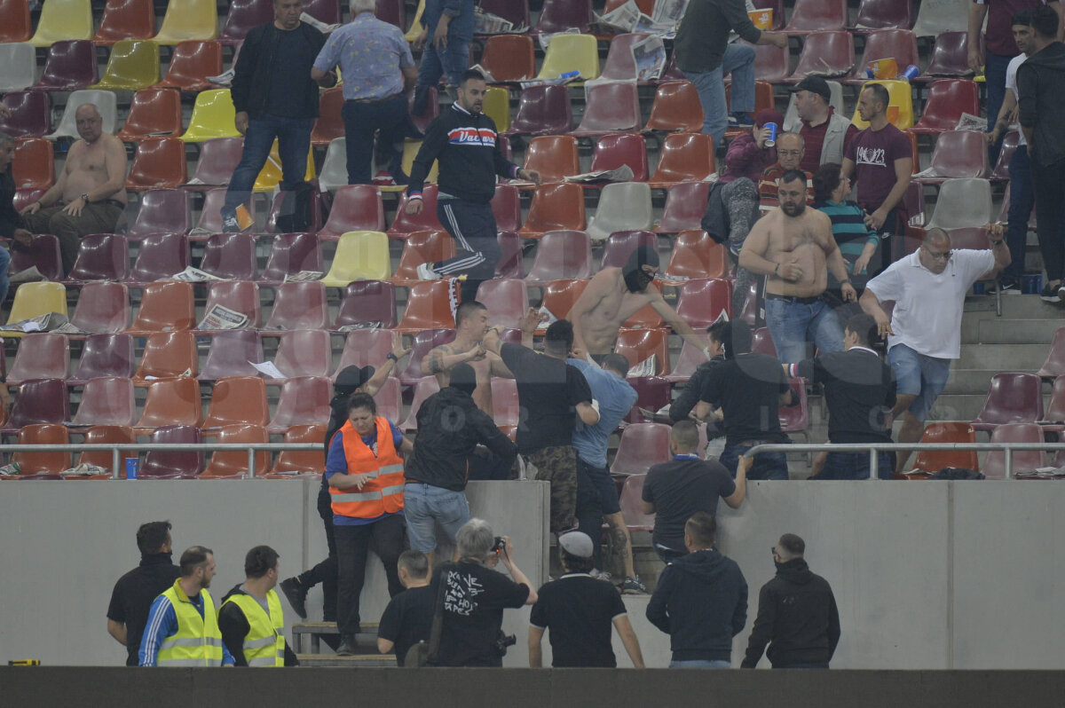 CSA STEAUA - ACADEMIA RAPID // UPDATE VIDEO & FOTO Scene reprobabile la derby-ul din Liga a 4-a! Steliștii au ieșit din peluză și s-au răfuit cu rapidiștii. Filmul evenimentelor: ce nu s-a văzut la TV