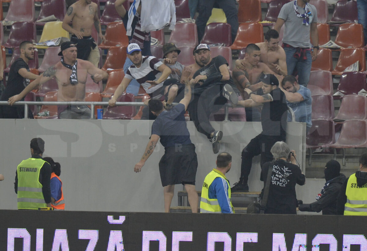 CSA STEAUA - ACADEMIA RAPID // UPDATE VIDEO & FOTO Scene reprobabile la derby-ul din Liga a 4-a! Steliștii au ieșit din peluză și s-au răfuit cu rapidiștii. Filmul evenimentelor: ce nu s-a văzut la TV