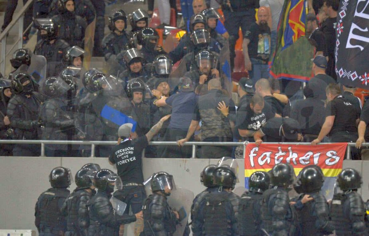 CSA STEAUA - ACADEMIA RAPID // UPDATE VIDEO & FOTO Scene reprobabile la derby-ul din Liga a 4-a! Steliștii au ieșit din peluză și s-au răfuit cu rapidiștii. Filmul evenimentelor: ce nu s-a văzut la TV
