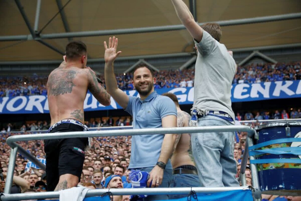 VIDEO + FOTO Schalke - Borussia Dortmund 2-0. Înfrângere dură pentru Dortmund cu Schalke: 7 imagini incredibile din tribune