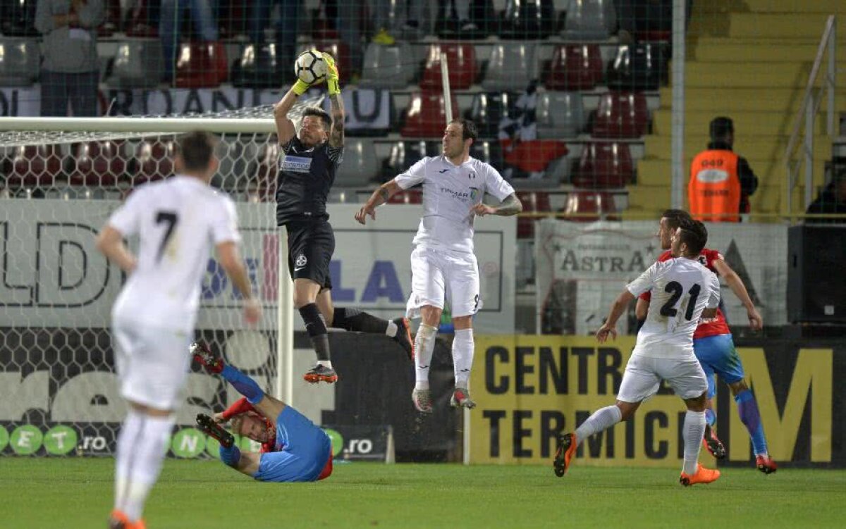 VIDEO+FOTO FCSB, lider fără emoții! Trupa lui Dică a demolat-o pe Astra lui Mulțescu, iar Pintilii a reușit un gol formidabil