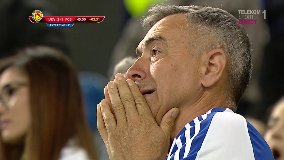 FOTO Momente tensionate! Cum a fost surprins socrul lui Alex Băluță la penalty-ul Craiovei 