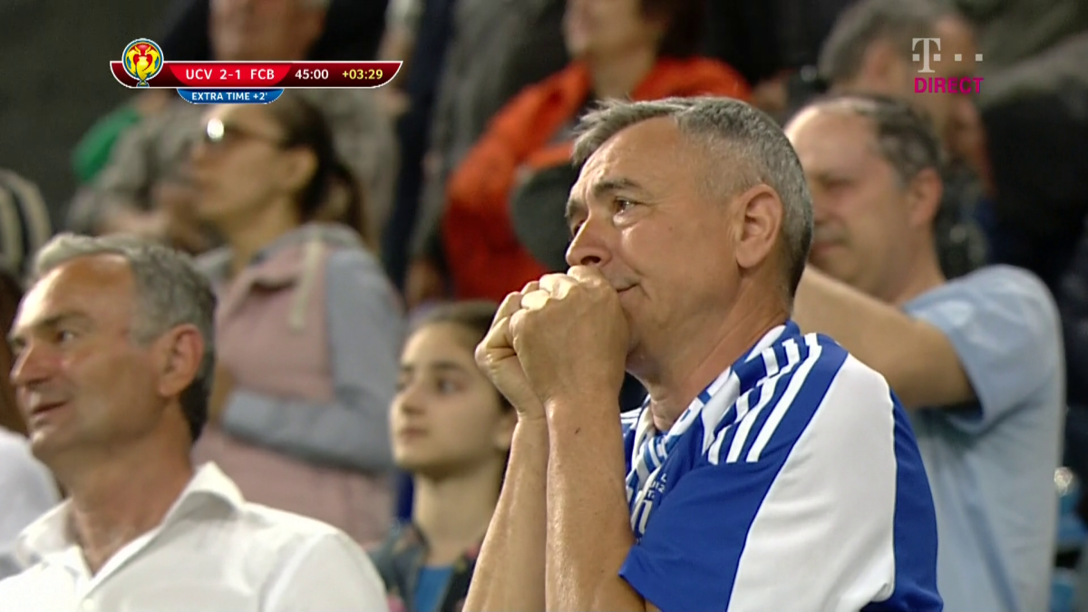 FOTO Momente tensionate! Cum a fost surprins socrul lui Alex Băluță la penalty-ul Craiovei 