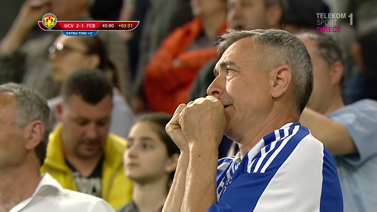 FOTO Momente tensionate! Cum a fost surprins socrul lui Alex Băluță la penalty-ul Craiovei 