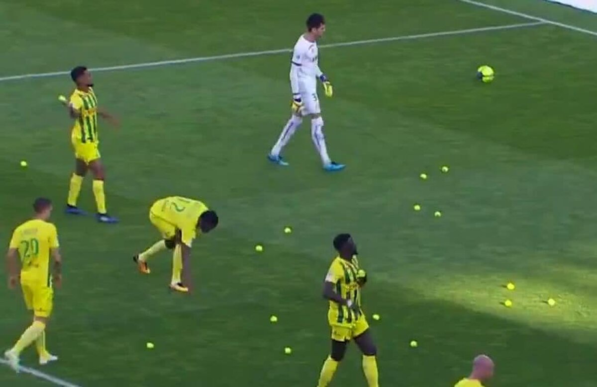 FOTO + VIDEO Tătărușanu impresionează din nou: evoluție excelentă în derby-ul Bretaniei » De ce a fost bombardat cu mingi de tenis în startul meciului