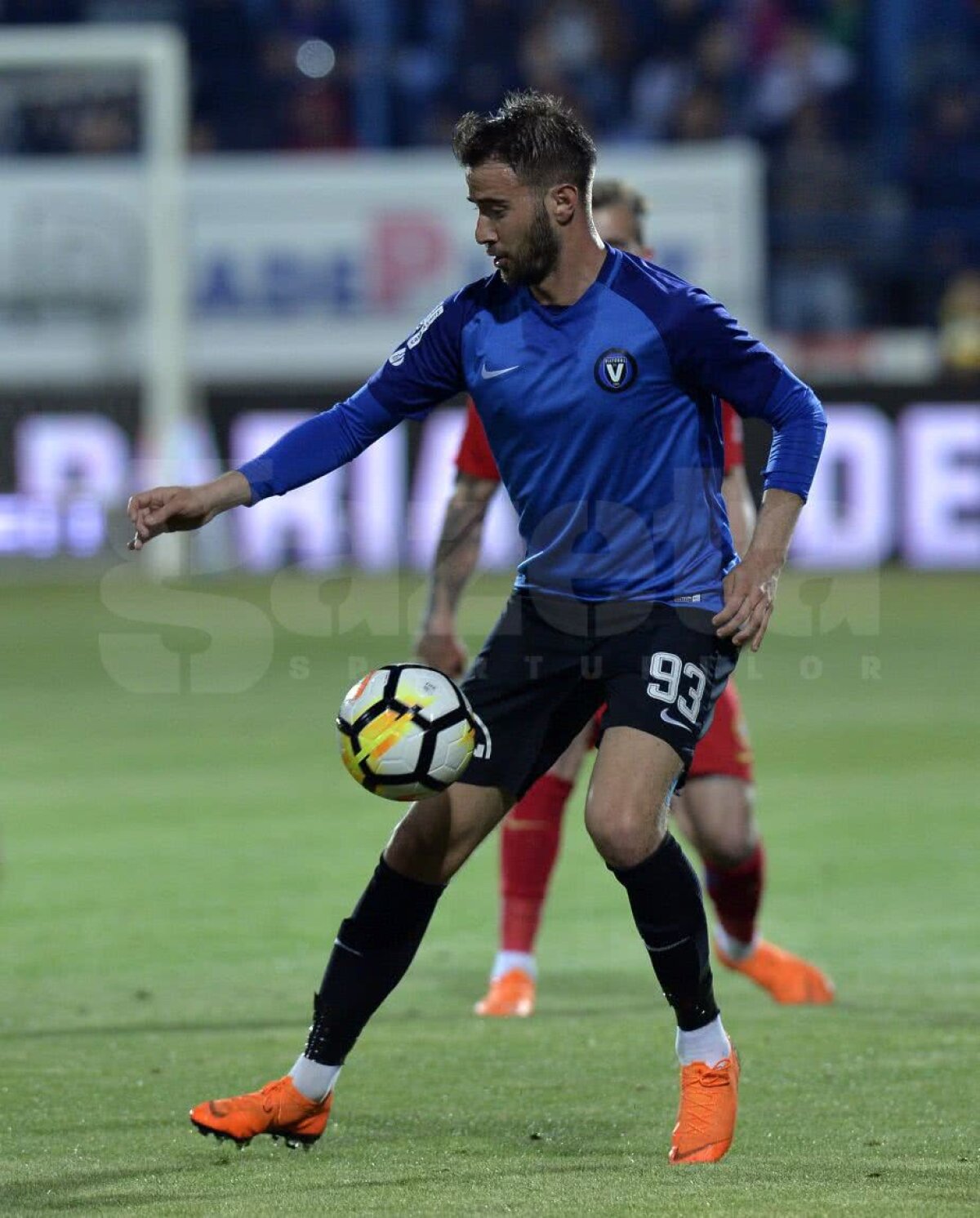 VIDEO + FOTO Xpectaculos! » FCSB salvează un punct la Ovidiu, după un meci nebun, cu 4 goluri. CFR o poate egala cu 7 zile înaintea finalei pentru titlu