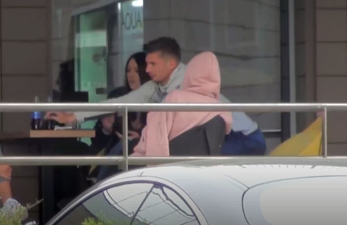 FOTO Arde, uite cum arde! Un tabloid a dezvăluit imagini compromițătoare cu doi fotbaliști de la FCSB