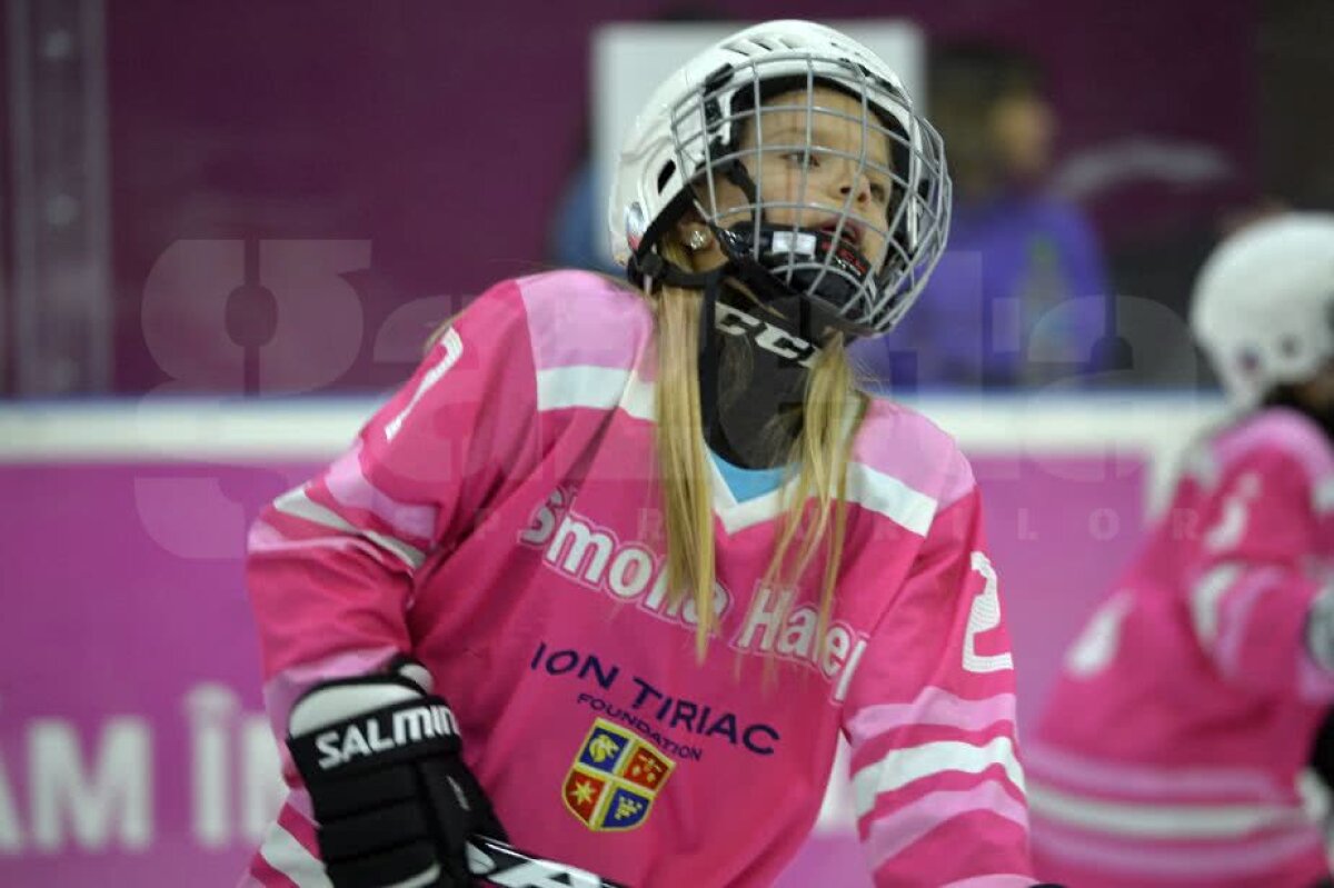 GALERIE FOTO + VIDEO Zâmbete și dăruire pe gheață » Imagini savuroase de la Cupa Primăverii, cel mai spectaculos eveniment de hochei pe gheață pentru copii 