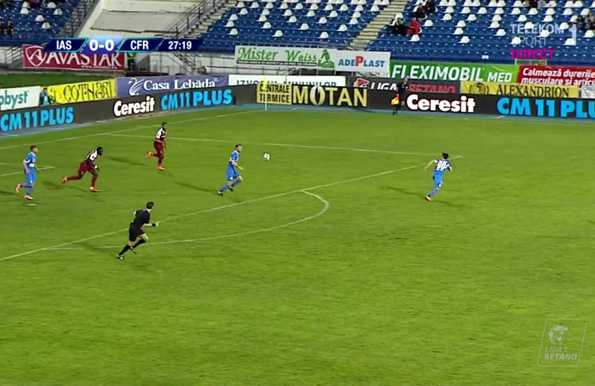 VIDEO FOTO Coincidență incredibilă în Liga 1 » Doi jucători s-au rupt la aceeași fază, fără să se atingă! Probleme mari pentru Dan Petrescu